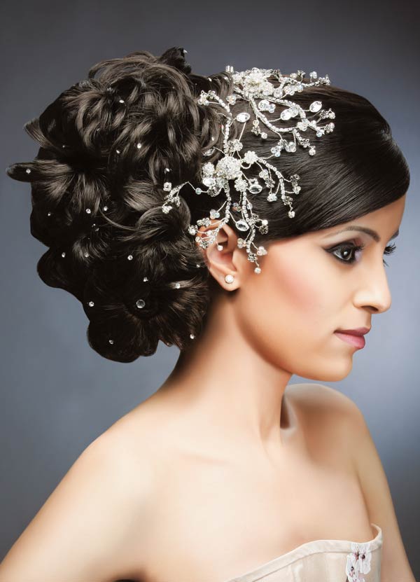 68 Flower Crown Ideas to Complete Your Wedding Hairstyle